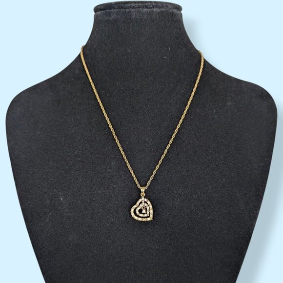 (2/$20) Vintage Avon Rope Chain Heart Pendant Necklace - Picture 1 of 6